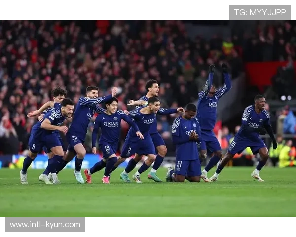 欧冠联赛阶段收官战综述：战意优先级显著影响赛果